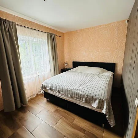 Rozu Namu Apartamenti 2 Kuldiga Exterior photo